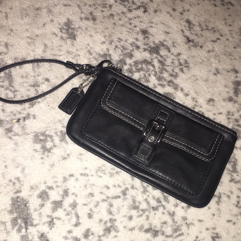 Coach Vintage Black Leather Buckle Zipper & Snap Closure Wristlet Wallet